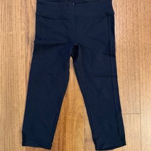 ALO yoga tights with mesh detail 18" inseam, S but also fits slim M *LIKE NEW*